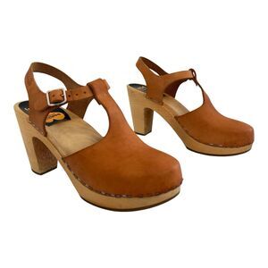 Swedish Hasbeens Women's Size 38 Tan Leather T-Strap Wooden Clog Heels